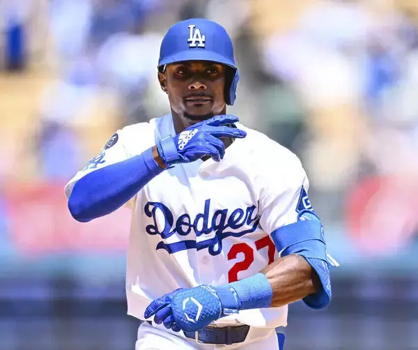 ドジャース、韋駄天ルイーズをトレード放出　マーリンズから１８歳の有望株右腕を獲得