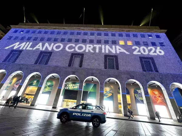 ミラノ五輪担当記者日記　プロジェクションマッピングに足を止める人々…ワインにリゾット　五感全てで楽しめる