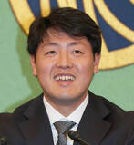 「岡本和真、今季ＭＬＢが注目するルーキーにトップバッターで紹介…村上宗隆、今井達也も“選出”、日本人トリオがそろい踏み」の画像1