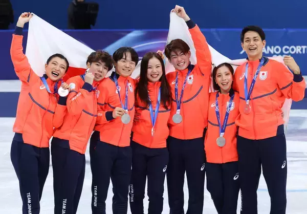 【五輪】坂本花織、りくりゅう、鍵山優真ら北京組の決起集会から始まり、７人の絆でつかんだ涙の団体銀メダル…米国に惜敗も誇れる２位