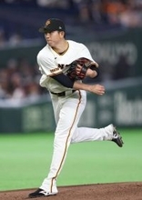 【巨人】戸郷翔征が今季３度目の実戦登板で初回からサンタナに被弾　先制点を奪われる…ヤクルト戦