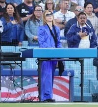 ＹＯＳＨＩＫＩが米国国歌を生演奏　大谷翔平、山本由伸出場試合に美しい音色
