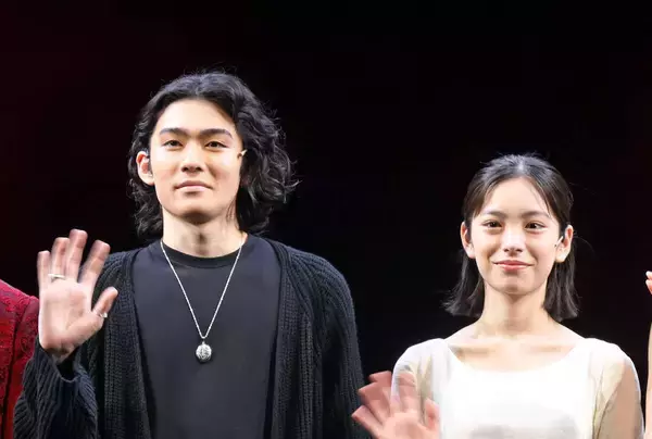 市川染五郎が過酷な運命に立ち向かう主演舞台「ハムレット」ライブ配信決定、アーカイブ配信も