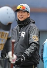 【阪神】藤川球児監督、新助っ人の来日“初安打”＆適時失策に「ミスでもなんでもない。いい一日」