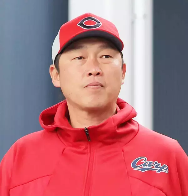 【広島】異例の打撃特化練習　チーム打率２割１分はリーグ最下位　新井監督「若い選手が多い。しっかり練習しないと」　午前に名古屋から帰広→午後から１時間２０分の振り込み　