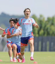 新主将就任の板倉滉、無念離脱の遠藤航とのやり取り明かす「応援してるよ。みんなによろしく頼む」…オランダ戦まで３日、森保ジャパンに激震