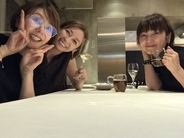 渡辺満里奈“女子会”の美女３ショットに「気の置けない友達」「いい顔してる」「楽しい女子会は、話が尽きないでしょう」