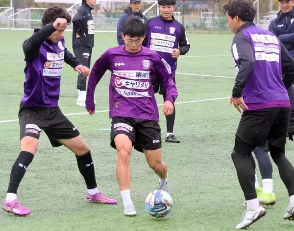 【Ｊ２藤枝】高卒ルーキー山崎絢心、因縁ある磐田との静岡ダービーに闘志　「活躍して、なんで取らなかったんだろうと思わせるプレーしたい」