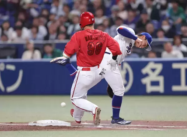 【広島】「足」で先制点もぎとる　坂倉将吾の二盗→中村奨成の内野安打で得点　２回までにマラーから２盗塁　１２球団ワーストのチーム打率２割４厘も機動力で好機