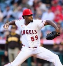 エンゼルス右腕ソリアーノ、６回途中０封で歴史的開幕５連勝…今季わずか１失点、８連勝中パドレス破り急逝したレジェンドを追悼