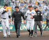 「【阪神】伊原陵人がアクシデントで緊急降板　１回１／３で４失点　２イニング連続２失点と精彩欠く」の画像1