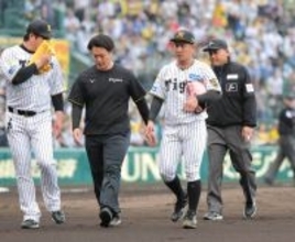 【阪神】伊原陵人がアクシデントで緊急降板　１回１／３で４失点　２イニング連続２失点と精彩欠く