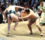 「関脇・琴勝峰が５勝目　終盤３番連続で佐渡ケ嶽部屋の力士が続く「自分のことで精一杯だったが、団体戦みたいだった」」の画像1