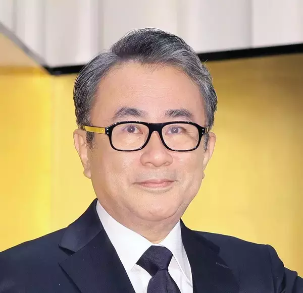 三谷幸喜氏、満員電車での出来事を安住アナに報告「ブロードキャストニュースの羽鳥さんになってます…」Ｎキャス