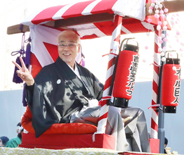 オール阪神「まだまだやめへん」オール巨人「劇場で需要あるなら」結成５０周年で宝恵駕行列に参加