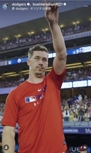 ドジャースで２４年ＷＳ胴上げ投手　２１年に１６勝のビューラーがパドレスとマイナー契約…地元メディア報道