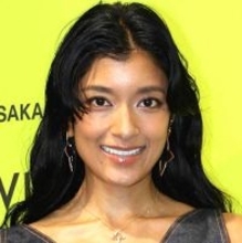 ３５歳・ローラが着物で箏にチャレンジ！「凛としてる」「優雅」「古風で素敵」