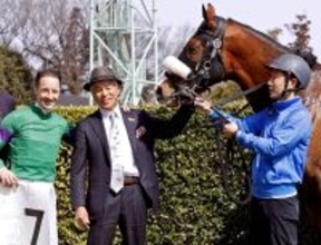 ラストデーを終えた国枝調教師が万感の思い　「長いようであっという間でした。この日で最後かと思うと、グッときますね」