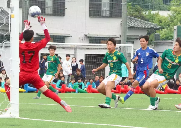 【高校サッカー】静岡学園が７発快勝で８強進出　静岡県総体３回戦