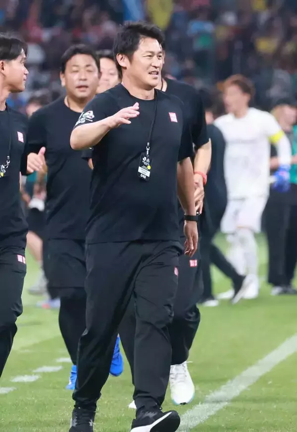 【Ｊオールスター】Ｊ１ＷＥＳＴ吉田孝行監督　清水に引き抜きたくなった選手「いっぱいいますね（笑）」