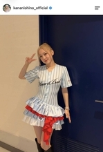 大人気歌姫のくびれ際立つキュートな衣装姿に「何この衣装！」「神すぎ」「どタイプすぎる」...ママになった西野カナ