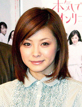 松浦亜弥の歌う姿にネット仰天「びっくり！！」「ほんまに」「存在するん？！」現在４０歳…「可愛すぎて嗚咽」