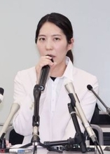 福間香奈女流六冠が妊娠・出産によるタイトル戦の事実上不戦敗の規定に「正直あぜんとしました」