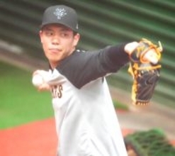 【巨人】堀江正太郎「自分の存在をアピールできれば」　育成練習でブルペン入り