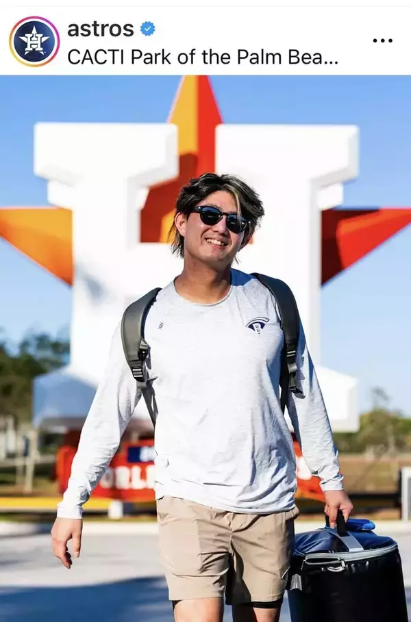 今井達也、笑顔でキャンプイン！メジャー初年度へ始動　「ついに今井が来た！」「見せてくれ！」期待集まる