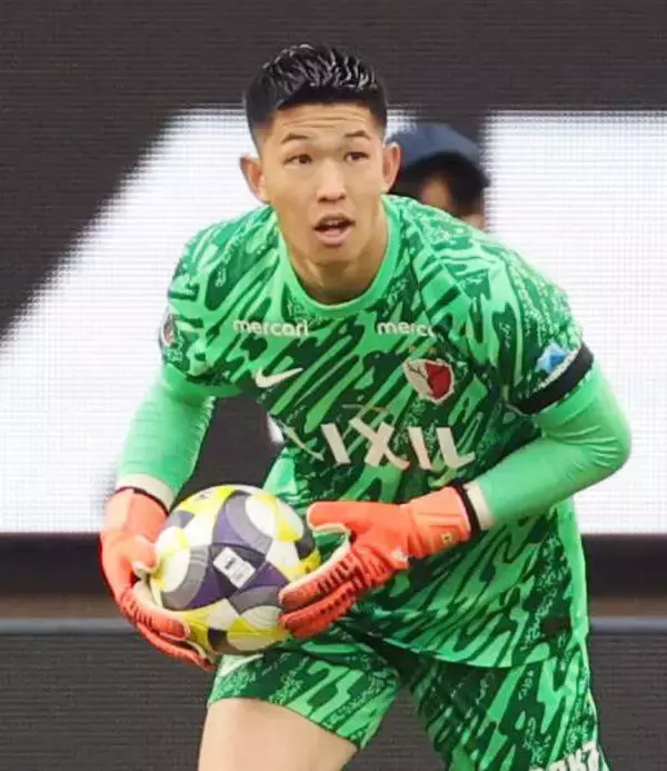 ＰＫストップの舞台裏…鹿島ＧＫ早川友基が演じた「跳ぶ気満々の焦燥ＧＫ」真ん中に吸い寄せられた細谷のキック