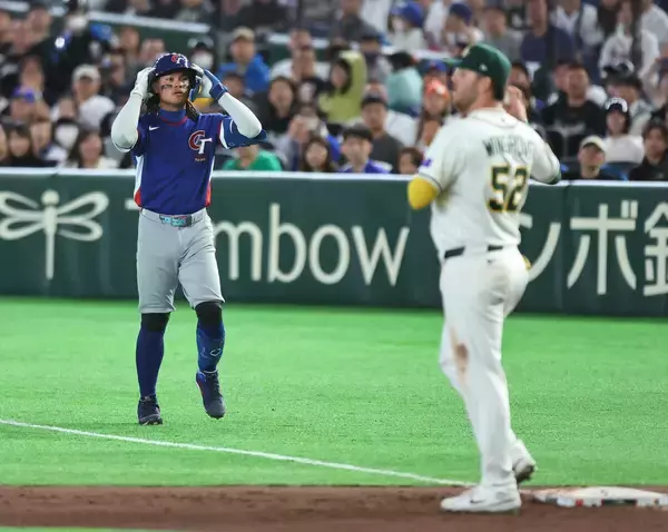 【ＷＢＣ】９回の勝負所で両軍監督がヘルメットをポコポコ…「分かりにくいかも」「合図かな？」映像検証要求はメジャー式