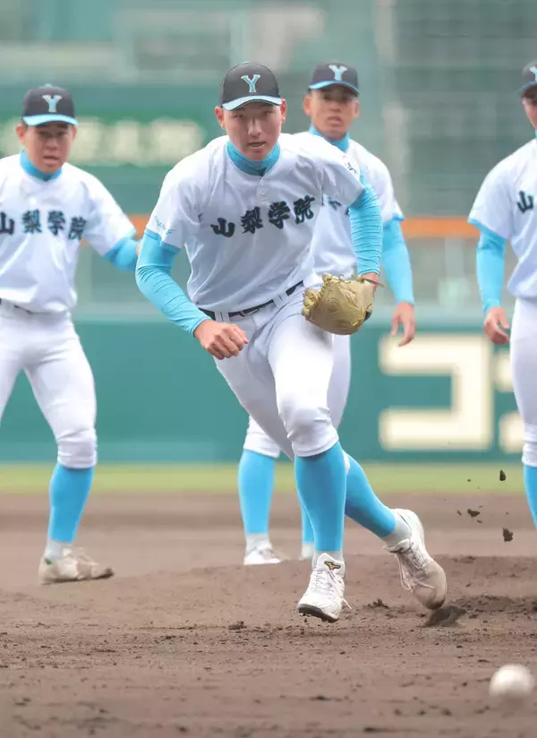 【センバツ】投打二刀流の山梨学院・菰田陽生主将は３季連続の聖地　「またこの場所に戻って来られてうれしい」