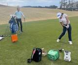 「ゴルフ「天才少女」須藤弥勒がヨネックス研究開発工房でクラブ調整「今までと違うゴルフをします」」の画像1