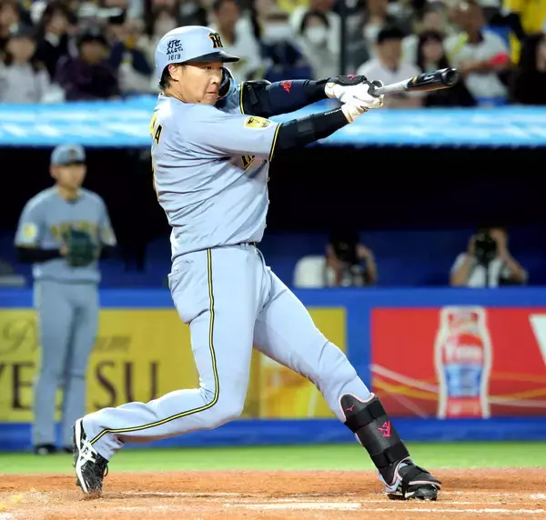 【阪神】まるで岩鬼！？　大山悠輔、悪球打ちの反撃３ラン　顔の高さの直球をバックスクリーン右へ「まずは1点という気持ちで」