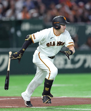 【巨人】鮮やかな先制パンチ！泉口友汰が中前適時打　先発・山崎伊織に初回３点をプレゼント