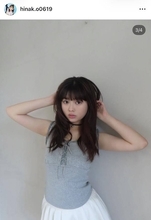 「松田聖子さんみたい！？」“おひなさま”こと長浜広奈、ノースリの脇チラ姿に「ビジュ最高」「儚すぎる」