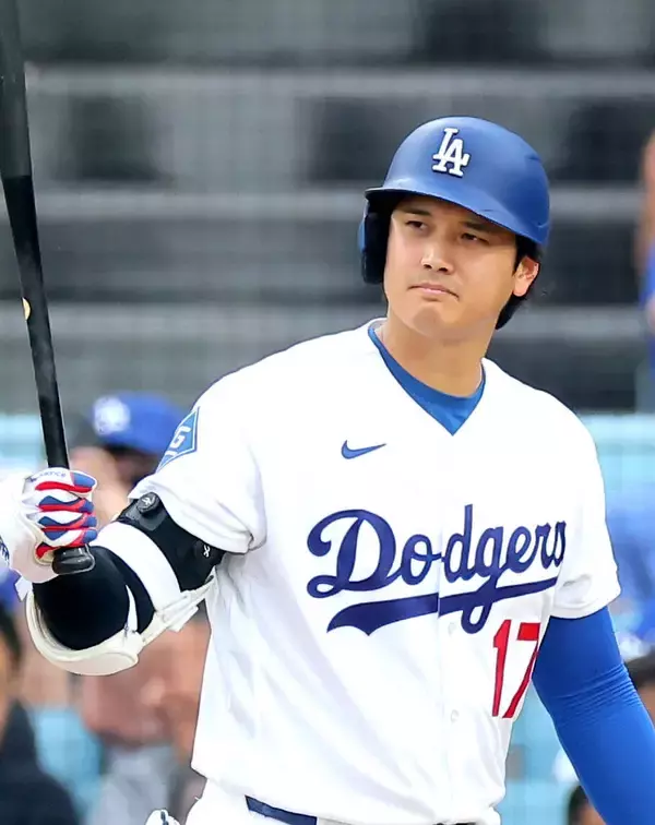 大谷翔平が「ロボット審判」効果で四球勝ち取る　「２―２」のはずが「３―１」に　４打席で３出塁→１０戦ぶり８盗塁目も