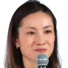 「え？」「懐かしい～！」荒川静香さんの２ショットに騒然「ＴＶで見た」「今は技術審判に…」驚きの人物