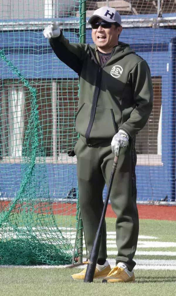 【ハヤテ】巨人から派遣の古城茂幸新コーチ「面白そうな選手が何人もいた」合同自主トレ初日から熱血指導