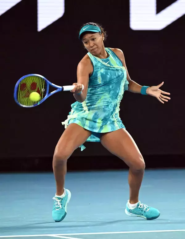 【全豪テニス】大坂なおみ　４大大会５０回目のセンター出場を勝利で飾る　「くらげをイメージした」衣装で登場