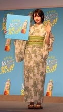 あのちゃん、「フレッシュになって超よかった」グリーンの浴衣姿を披露して十六茶の魅力発信「水分補給で“チャージ”して」