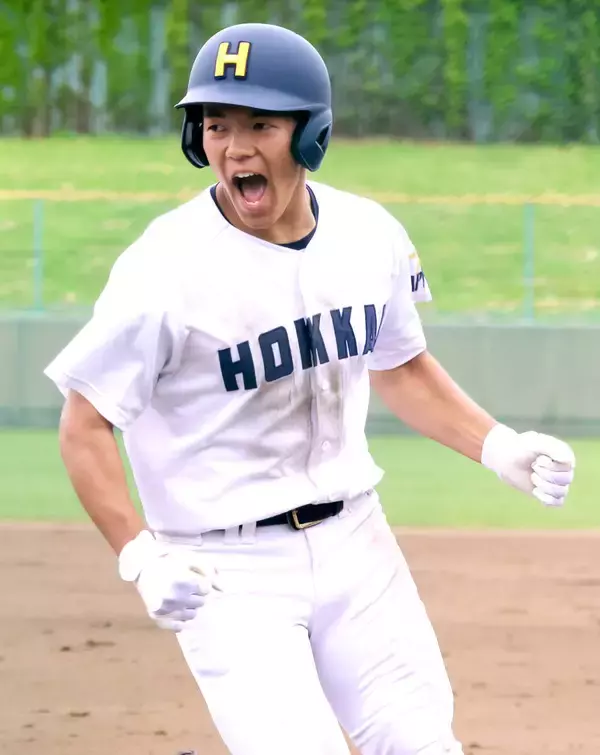 【高校野球】４連覇目指す北海の怪力リードオフマン・佐竹徠都（らいと）が３戦連発　ベンチプレス１３０キロ、握力は両手とも驚異の７５キロ