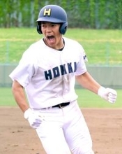 【高校野球】４連覇目指す北海の怪力リードオフマン・佐竹徠都（らいと）が３戦連発　ベンチプレス１３０キロ、握力は両手とも驚異の７５キロ