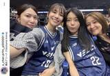 「豪華芸能人がバスケ観戦　Ｂリーグ決勝に美女集結「えー！」「楽しそうな笑顔」…あ～ちゃんが公開」の画像1