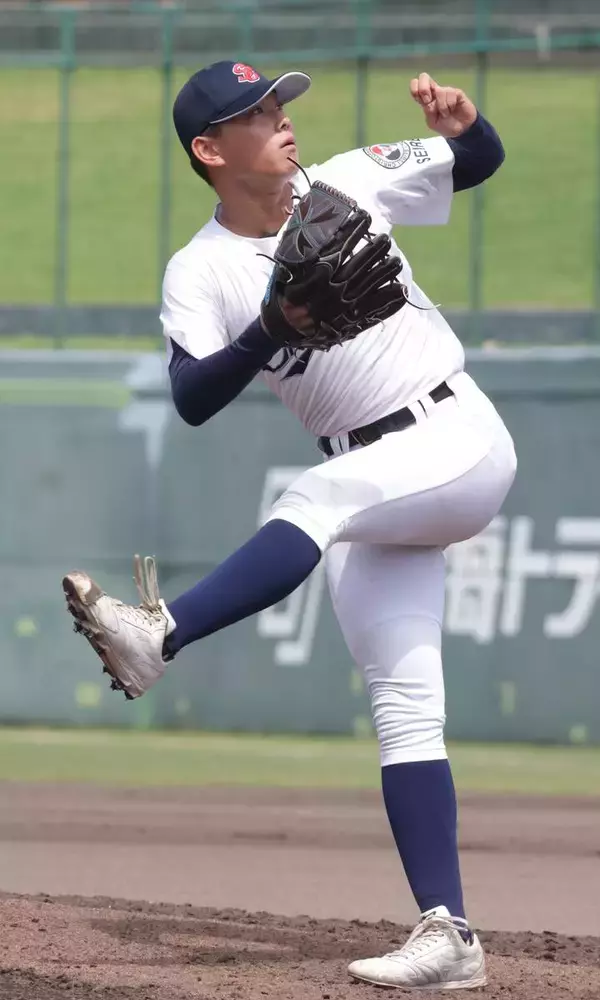 【高校野球】聖隷クリストファーの高部陸が２番手で完全投球「１週間で修正できた」　４回戦からの試合日程見据え１５０キロ速球だけでなく１０４キロのスローカーブ　