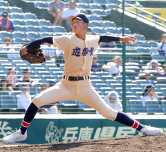【甲子園】遊学館エース・石坂和享「甲子園のマウンドを楽しもうと」ロング救援５回無失点７Ｋ　劣勢でも貫いた強気と背番号１の意地