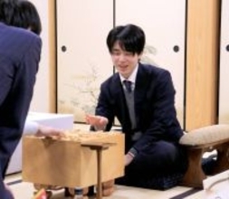 藤井聡太六冠、結婚した豊島将之九段へのコメント求められ１３秒間“長考”…叡王戦五番勝負へあと３勝