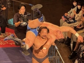 関本大介、聖地「大興奮」熱闘で青柳優馬を破り「ＣＣ」１０年ぶり制覇へ好スタート「いいスタート切れたぁ」…４・１２後楽園