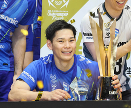 【バレー】最後は高橋藍を狙った西田有志のサービスエースでズバリ！　大阪Ｂが逆転で初制覇！西田がMVP！　王者・サントリーに２連勝で“下克上”通算７度目の栄冠…ＳＶリーグ