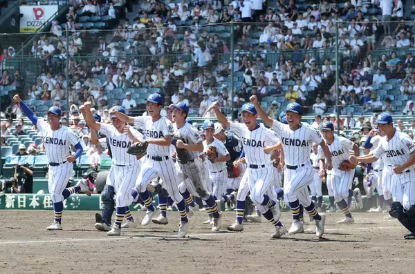 【甲子園】史上初！４投手の完封リレーで決勝進出　健大高崎投手陣の層の厚さに「あっぱれ」「化け物」「何人おるんや」